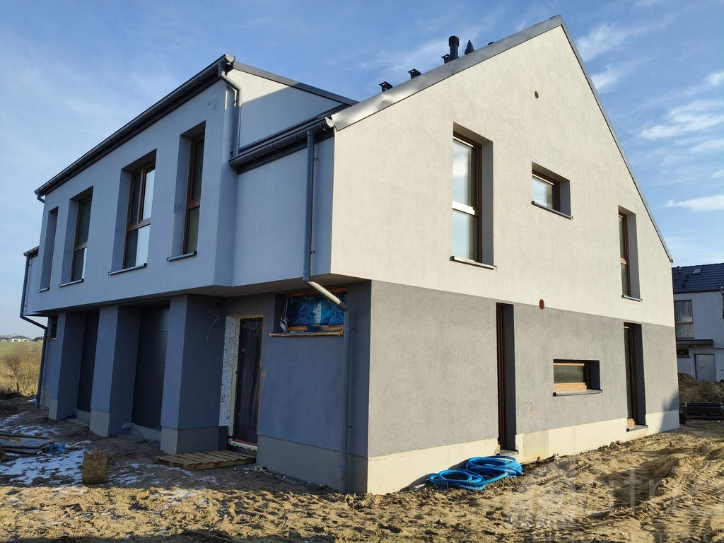 Bliźniak w Dobrej, 5 pok. 137,10 m2 - 2025 rok. (2)