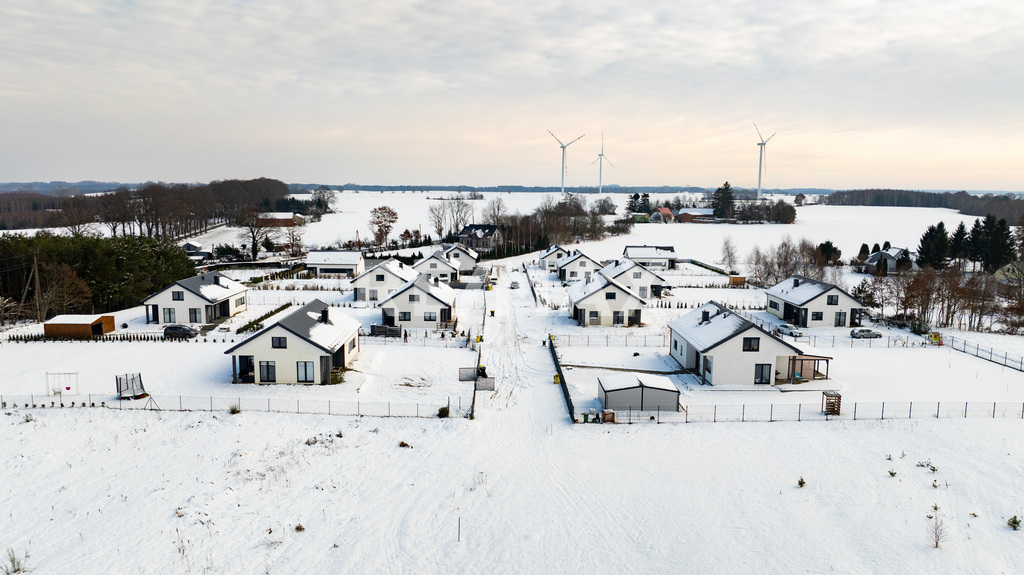 Malowniczy dom z ogrodem w Nieżynie na sprzedaż (25)