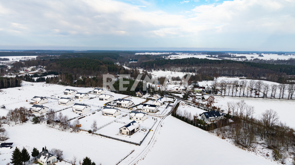 Malowniczy dom z ogrodem w Nieżynie na sprzedaż (27)