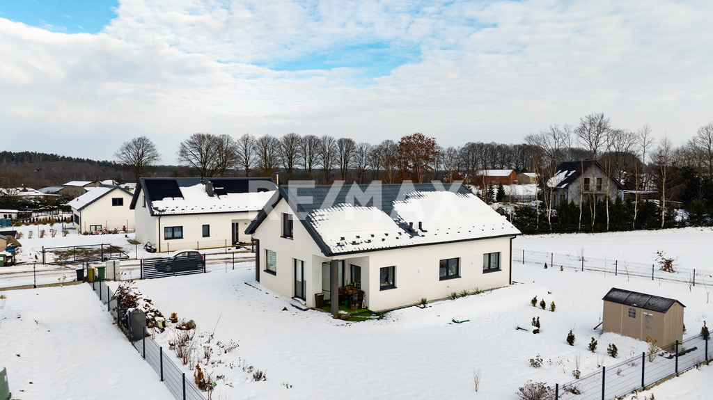 Malowniczy dom z ogrodem w Nieżynie na sprzedaż (23)