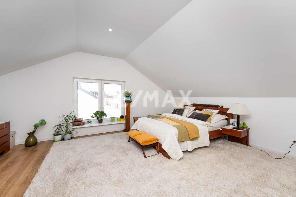 Malowniczy dom z ogrodem w Nieżynie na sprzedaż (16)