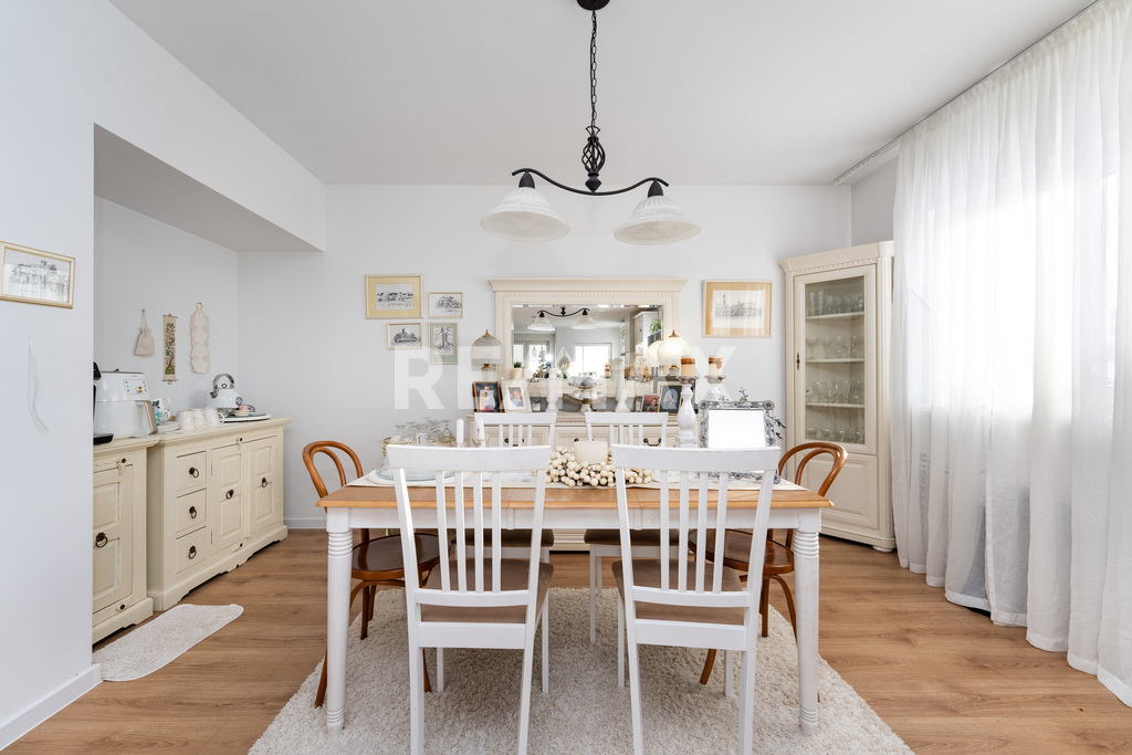 Malowniczy dom z ogrodem w Nieżynie na sprzedaż (4)