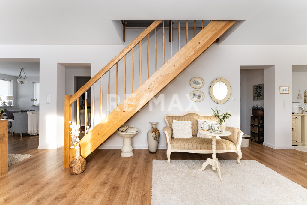 Malowniczy dom z ogrodem w Nieżynie na sprzedaż (11)