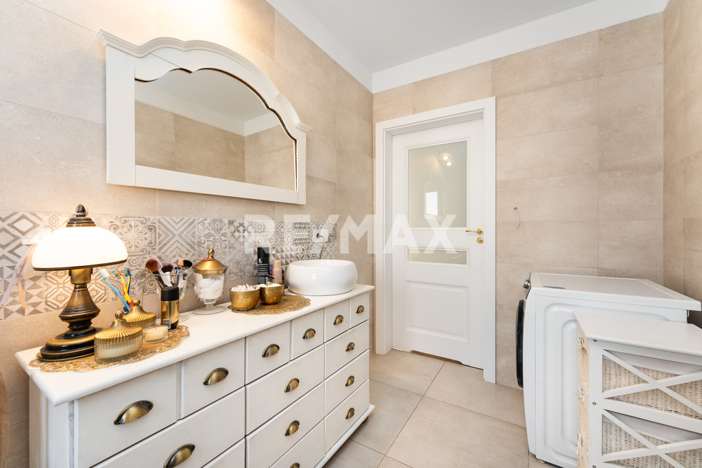 Malowniczy dom z ogrodem w Nieżynie na sprzedaż (8)