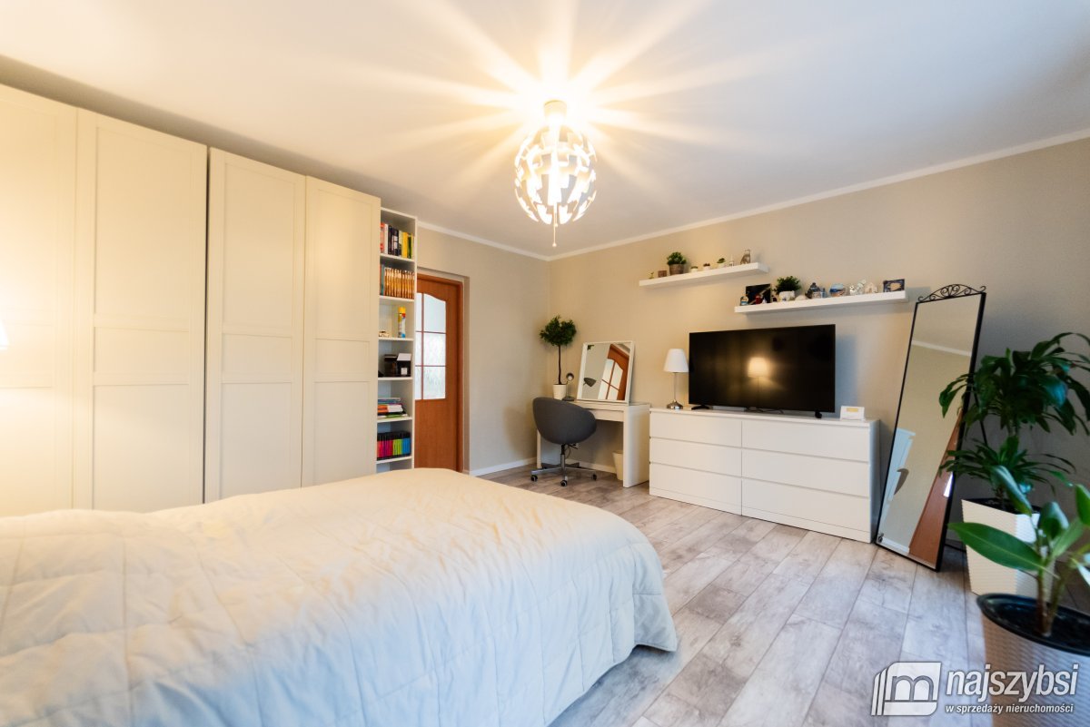 Pniewo – Urokliwy dom z dużą działką blisko lasu (12)