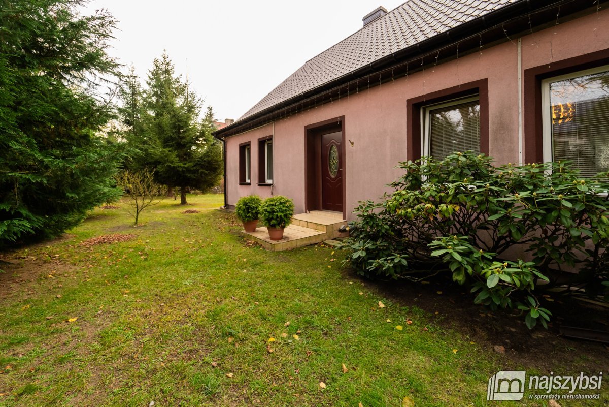 Pniewo – Urokliwy dom z dużą działką blisko lasu (22)