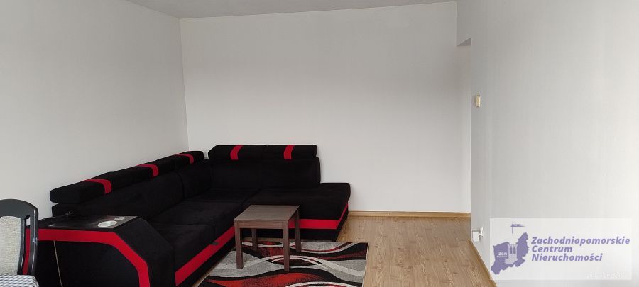 Kawalerka do wynajęcia cena 1800 zł. (2)