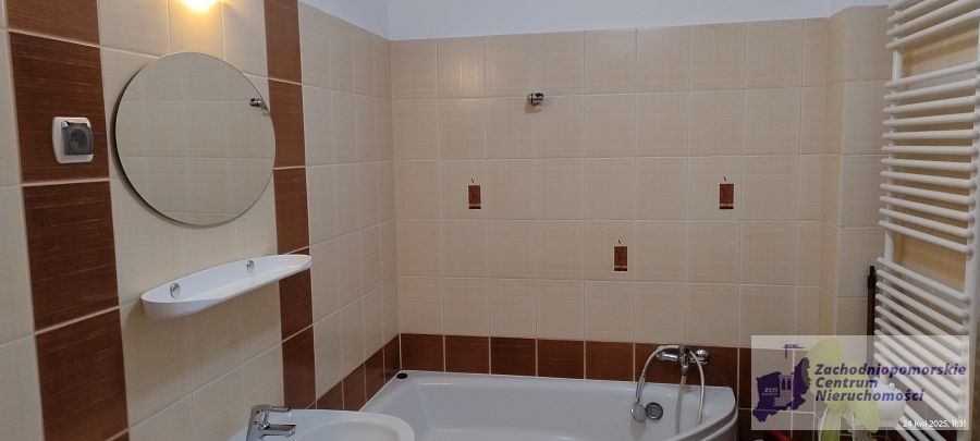 Kawalerka do wynajęcia cena 1800 zł. (4)