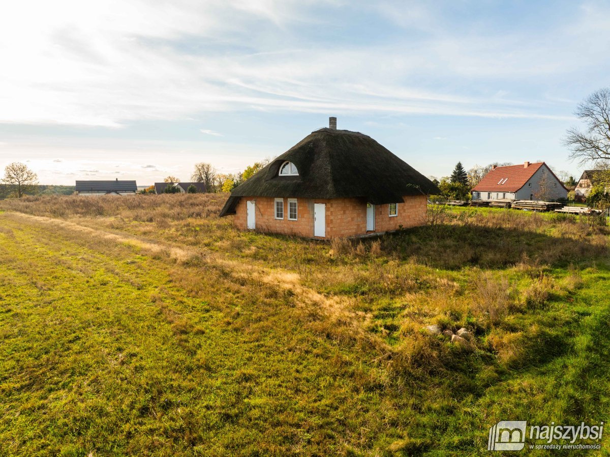 Skoszewo- klimatyczny dom nieopodal zalewu

 (20)