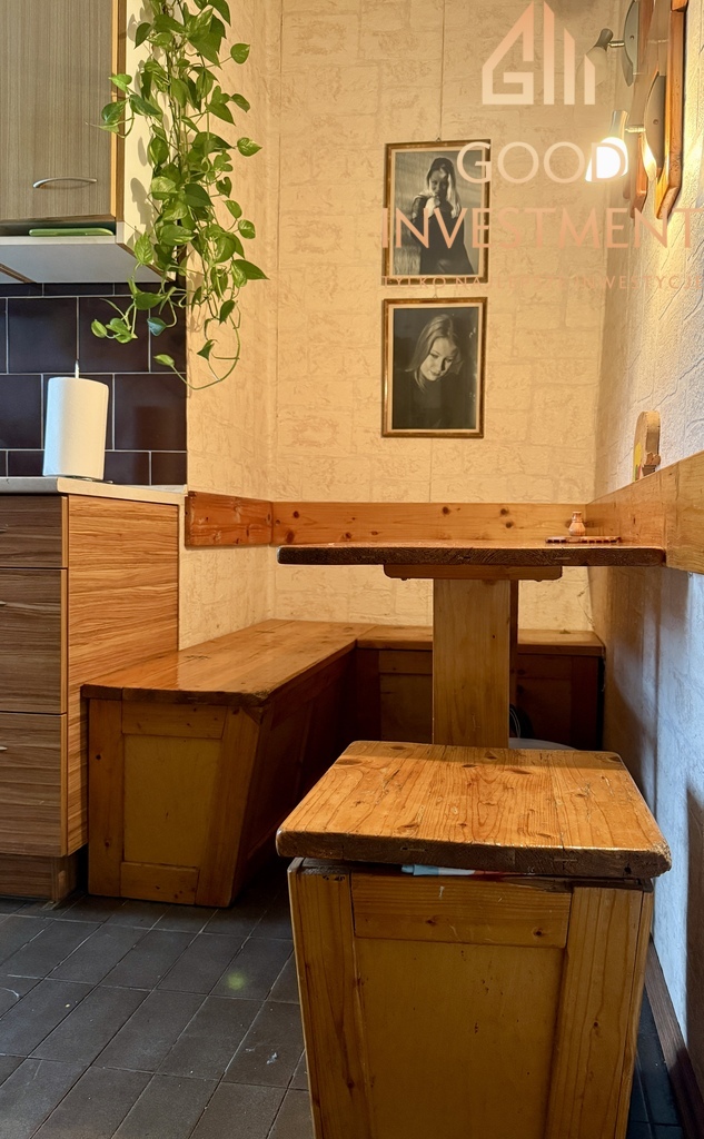 Blok Mieszkalny Na Sprzedaż (23)