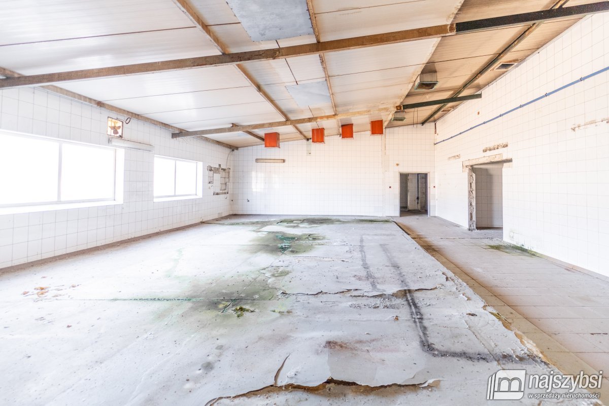 PŁOTY-obiekt/baza przy węźle drogi S6 (17)