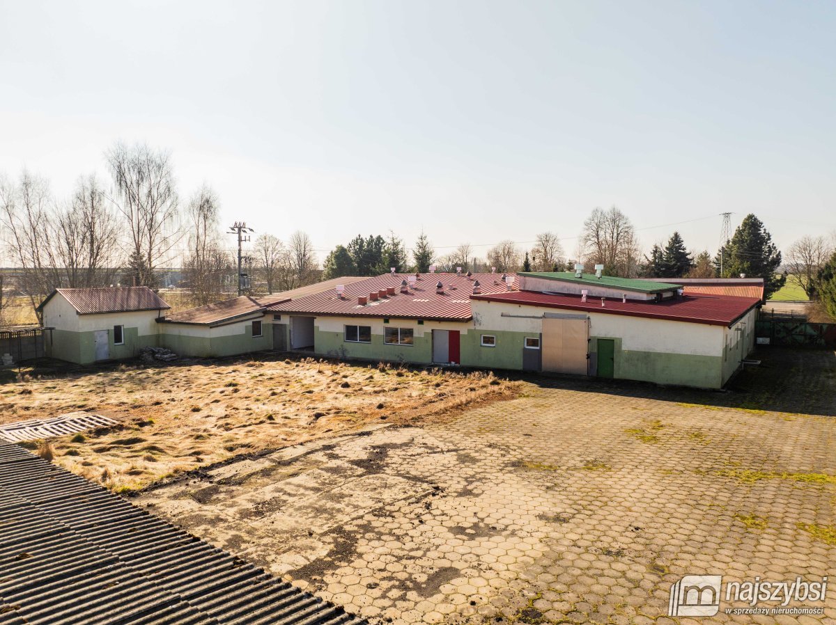 PŁOTY-obiekt/baza przy węźle drogi S6 (2)