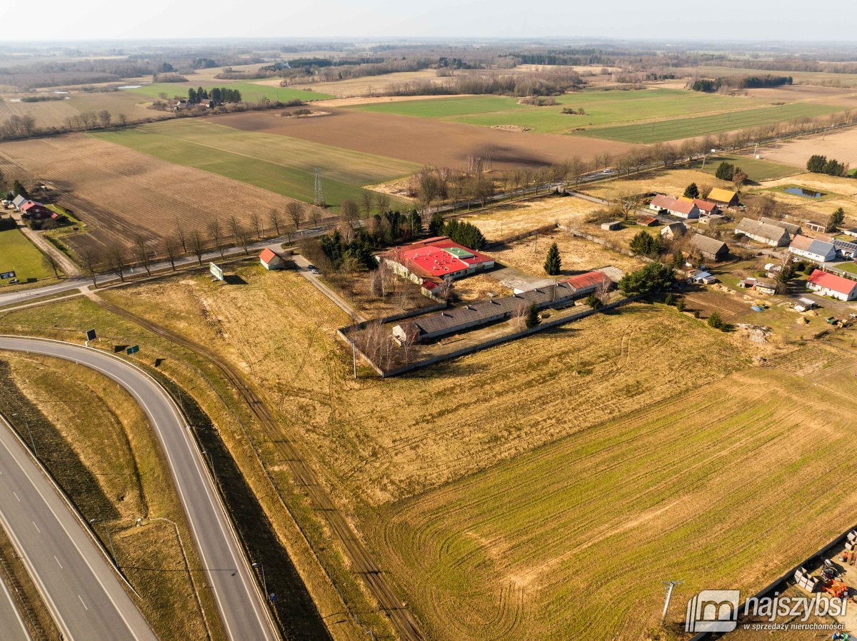 PŁOTY-obiekt/baza przy węźle drogi S6 (3)