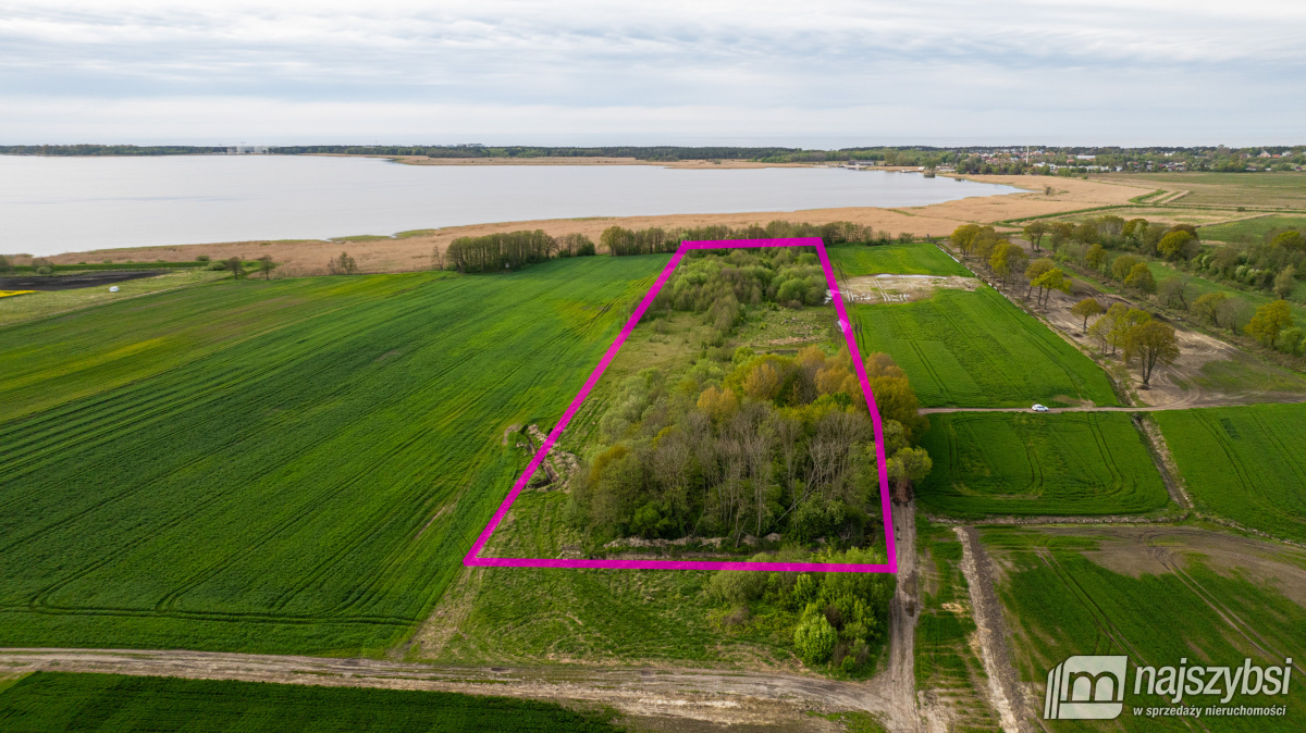 Dźwirzyno - działka 42 200 m2 nad jeziorem Resko  (1)