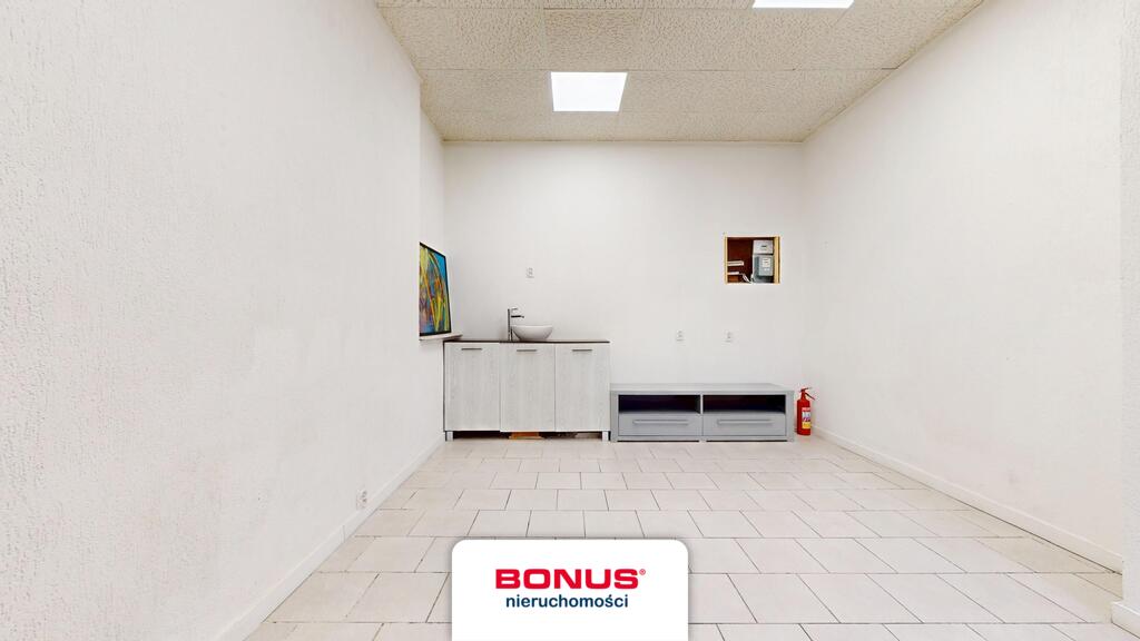 Lokal usługowy naprzeciw kortów tenisowych (2)