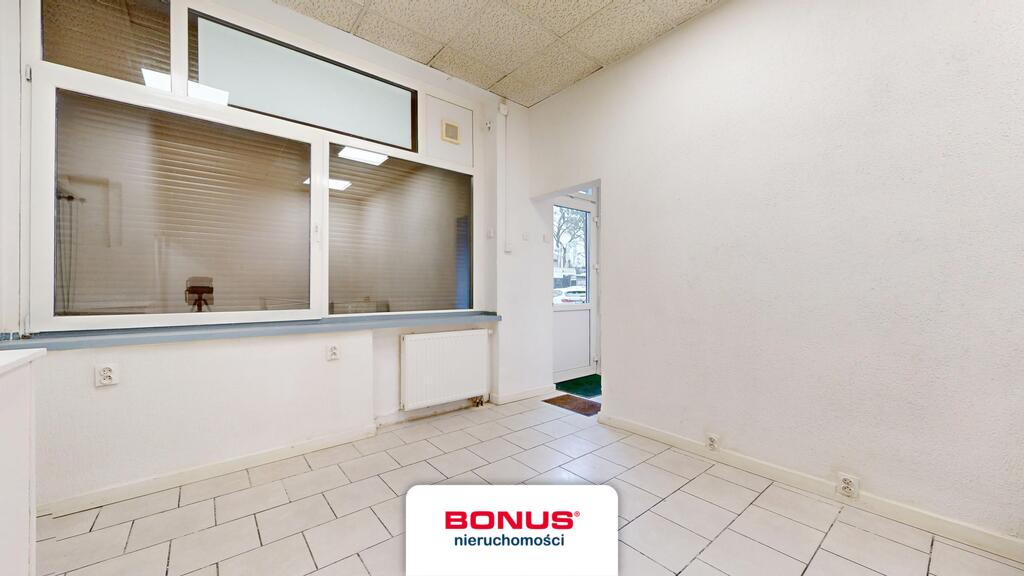 Lokal usługowy naprzeciw kortów tenisowych (11)