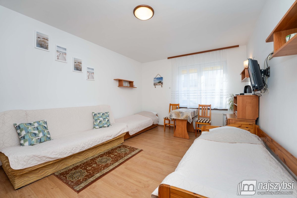 Kołobrzeg -dom i pensjonat przy deptaku (2)