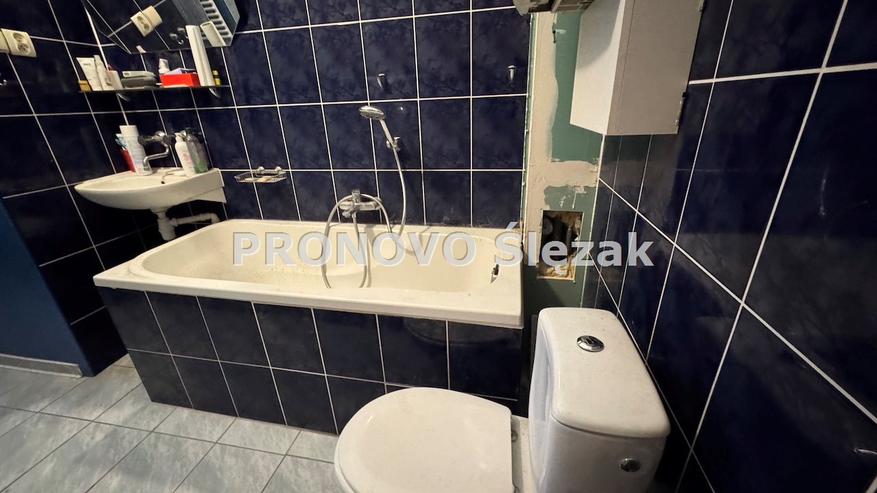 Sprzedam mieszkanie w kamienicy we Wrocławiu (9)