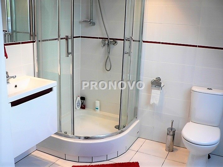 dom wolnostojący 10 pokoi Zdroje (18)