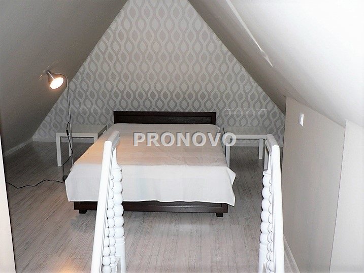 dom wolnostojący 10 pokoi Zdroje (19)