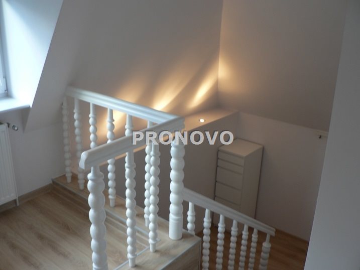 dom wolnostojący 10 pokoi Zdroje (20)