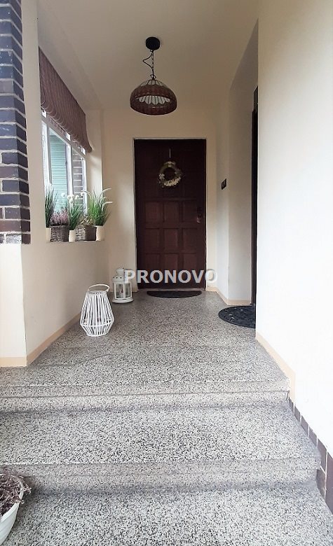 dom wolnostojący 10 pokoi Zdroje (22)