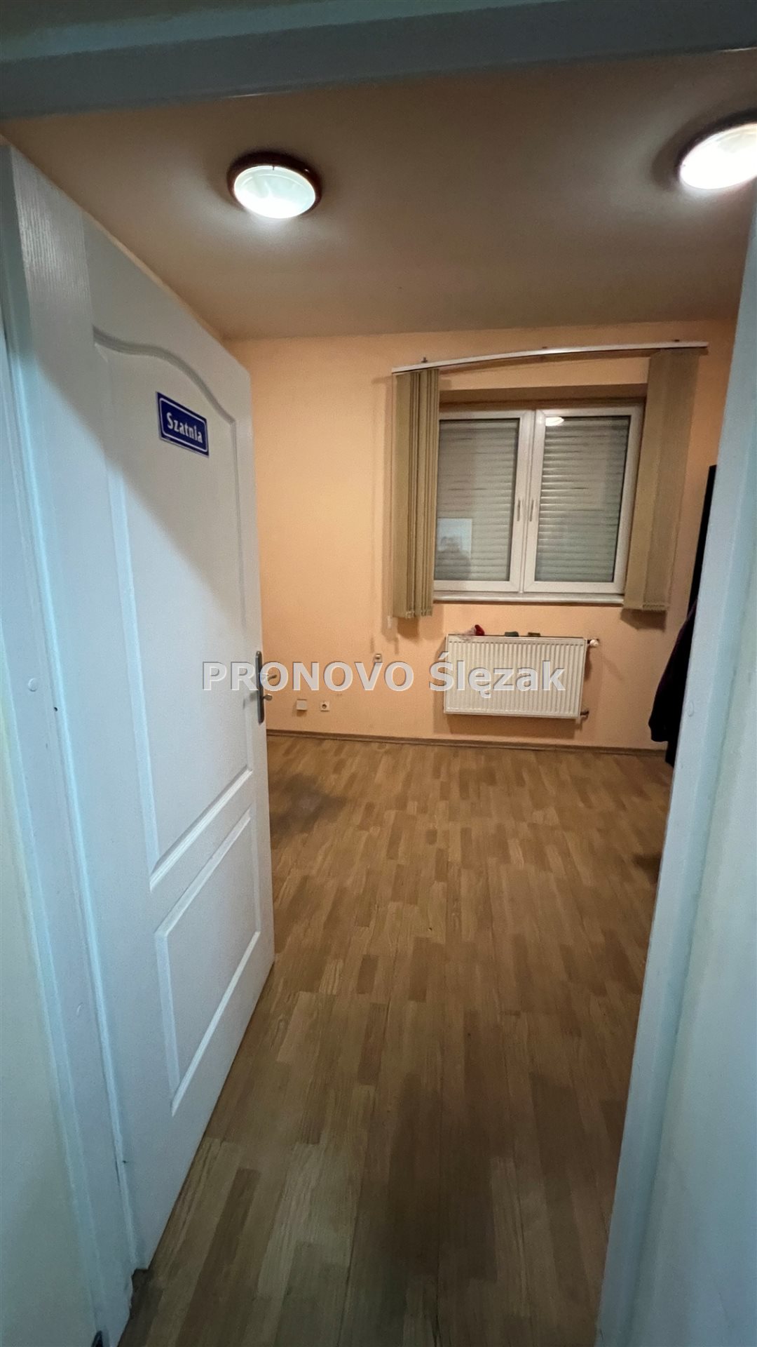 Sprzedam halę biurowo-produkcyjno-handlową Legnica (7)