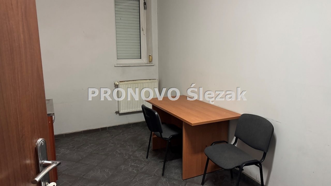 Sprzedam halę biurowo-produkcyjno-handlową Legnica (8)