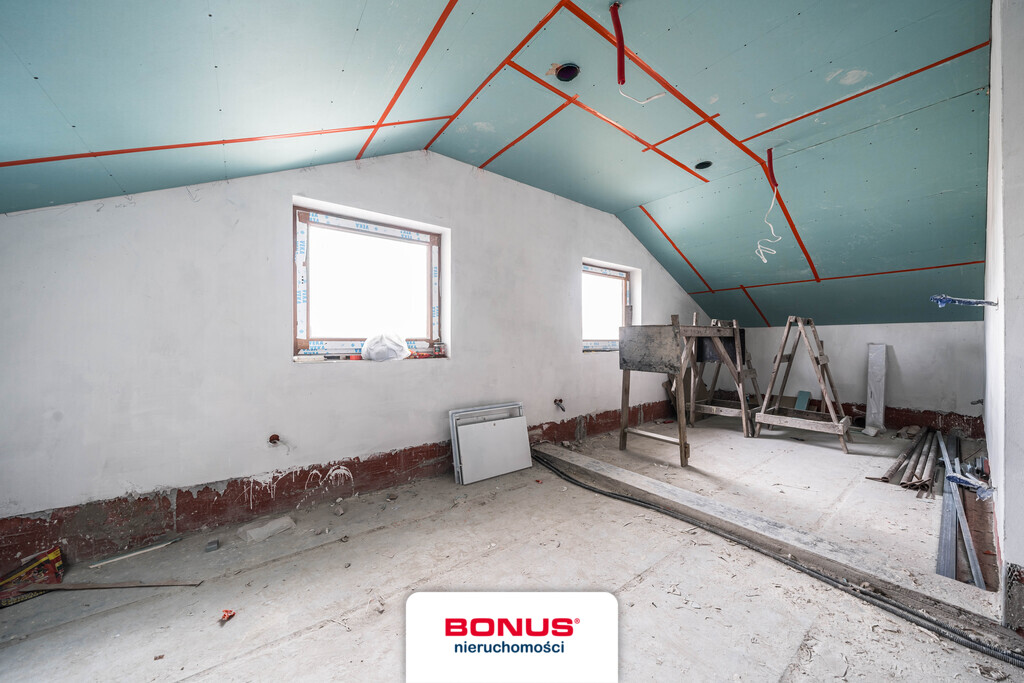 Dom wolnostojący na przestronnej działce (21)