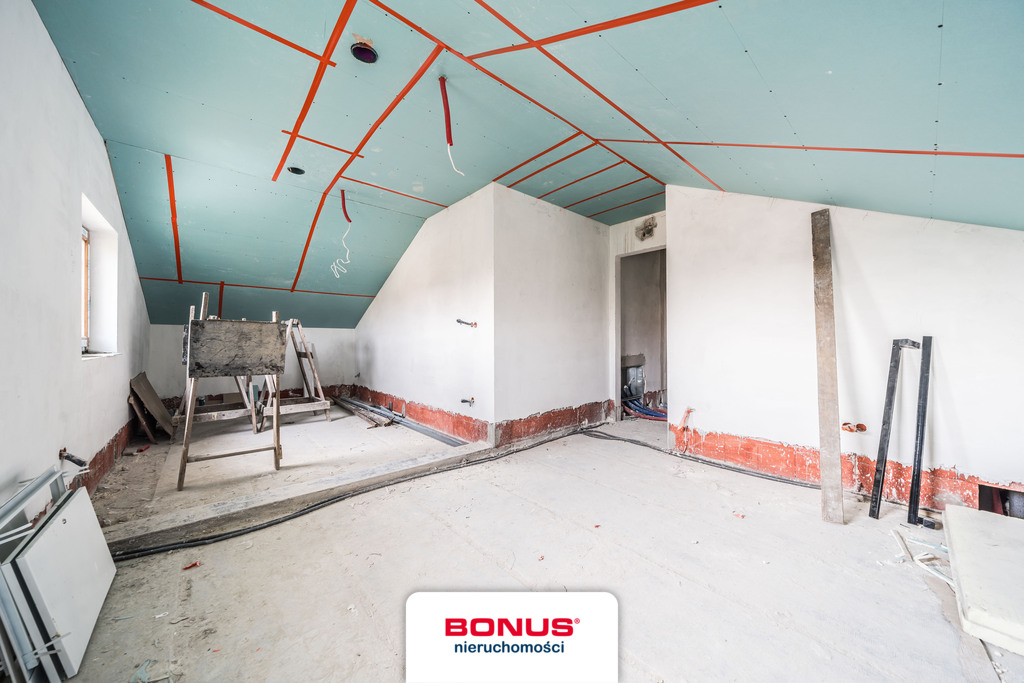 Dom wolnostojący na przestronnej działce (22)