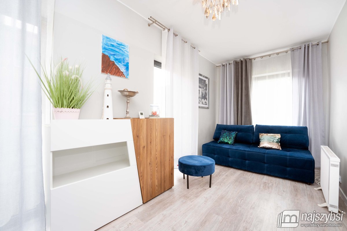 KAMIEŃ POMORSKI-dom 240 M2  z 10  APARTAMENTAMI (10)