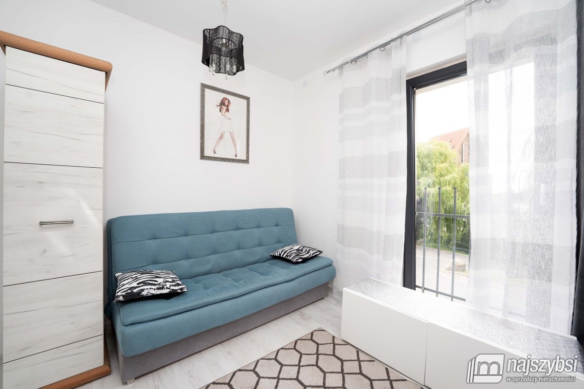 KAMIEŃ POMORSKI-dom 240 M2  z 10  APARTAMENTAMI (15)