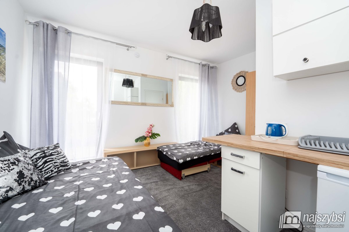 KAMIEŃ POMORSKI-dom 240 M2  z 10  APARTAMENTAMI (17)