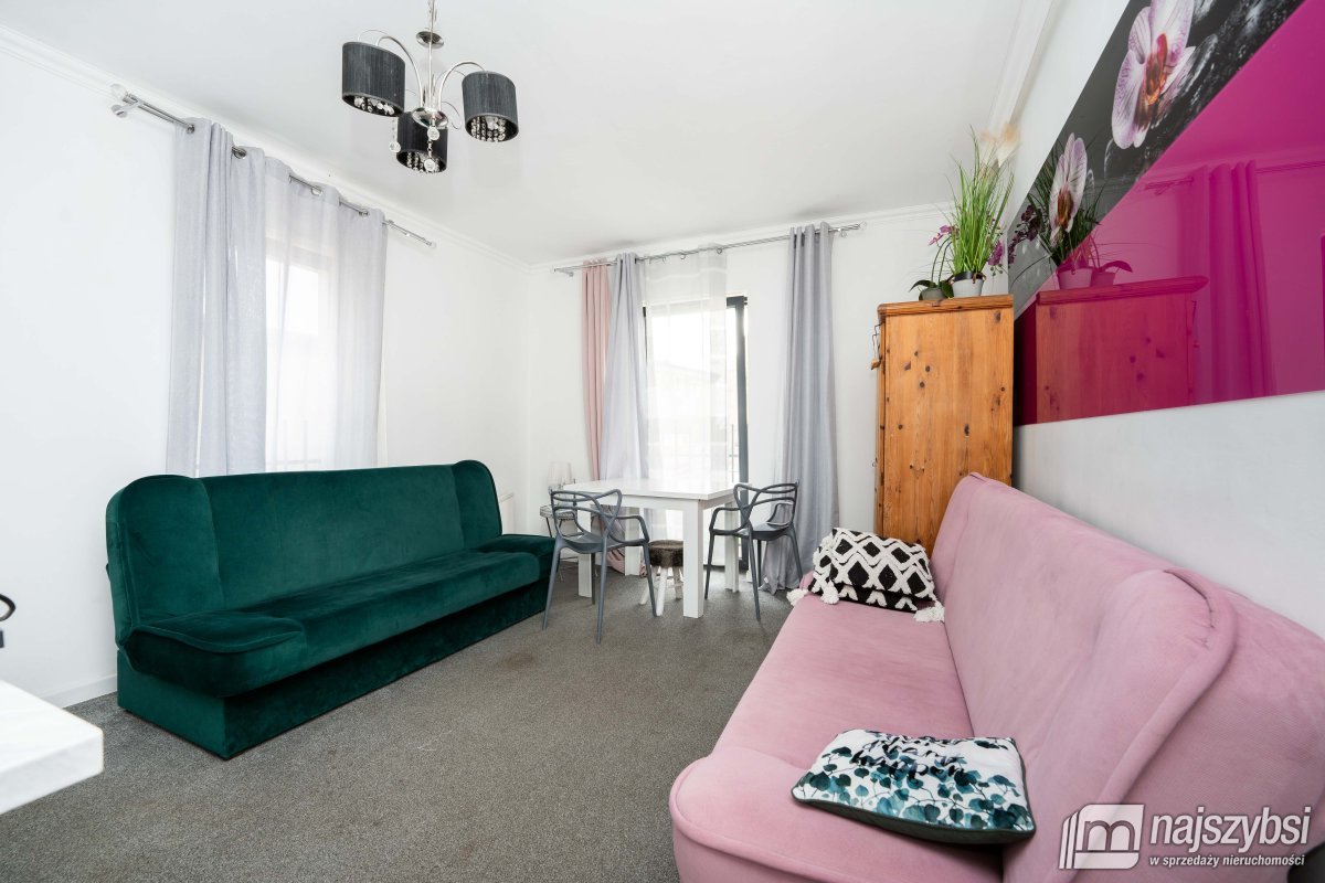 KAMIEŃ POMORSKI-dom 240 M2  z 10  APARTAMENTAMI (21)