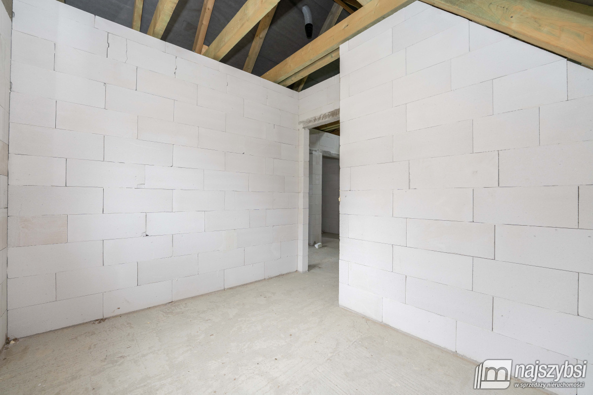 DZIWNÓWEK-DOM DWU APARTAMENTOWY  600 M DO MORZA (11)