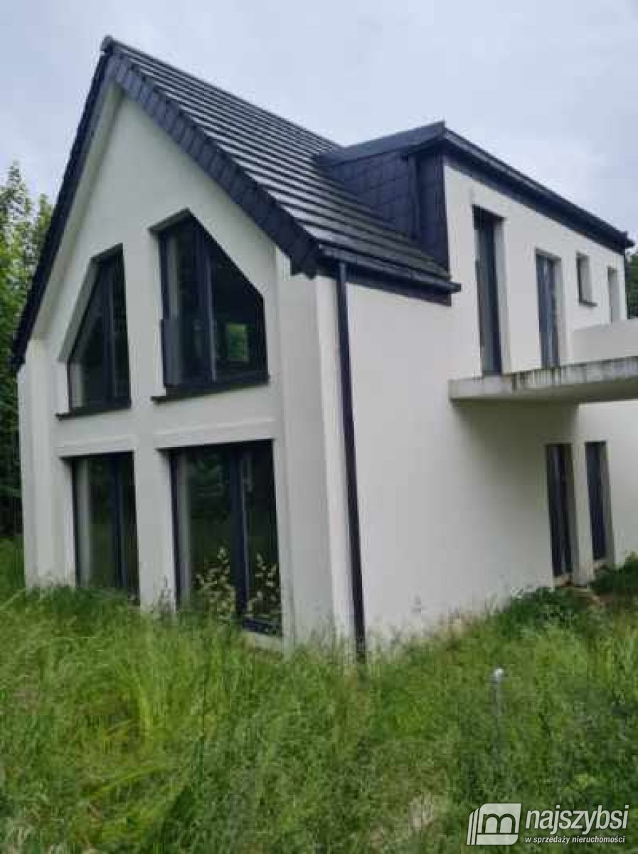 DZIWNÓWEK-DOM DWU APARTAMENTOWY  600 M DO MORZA (24)