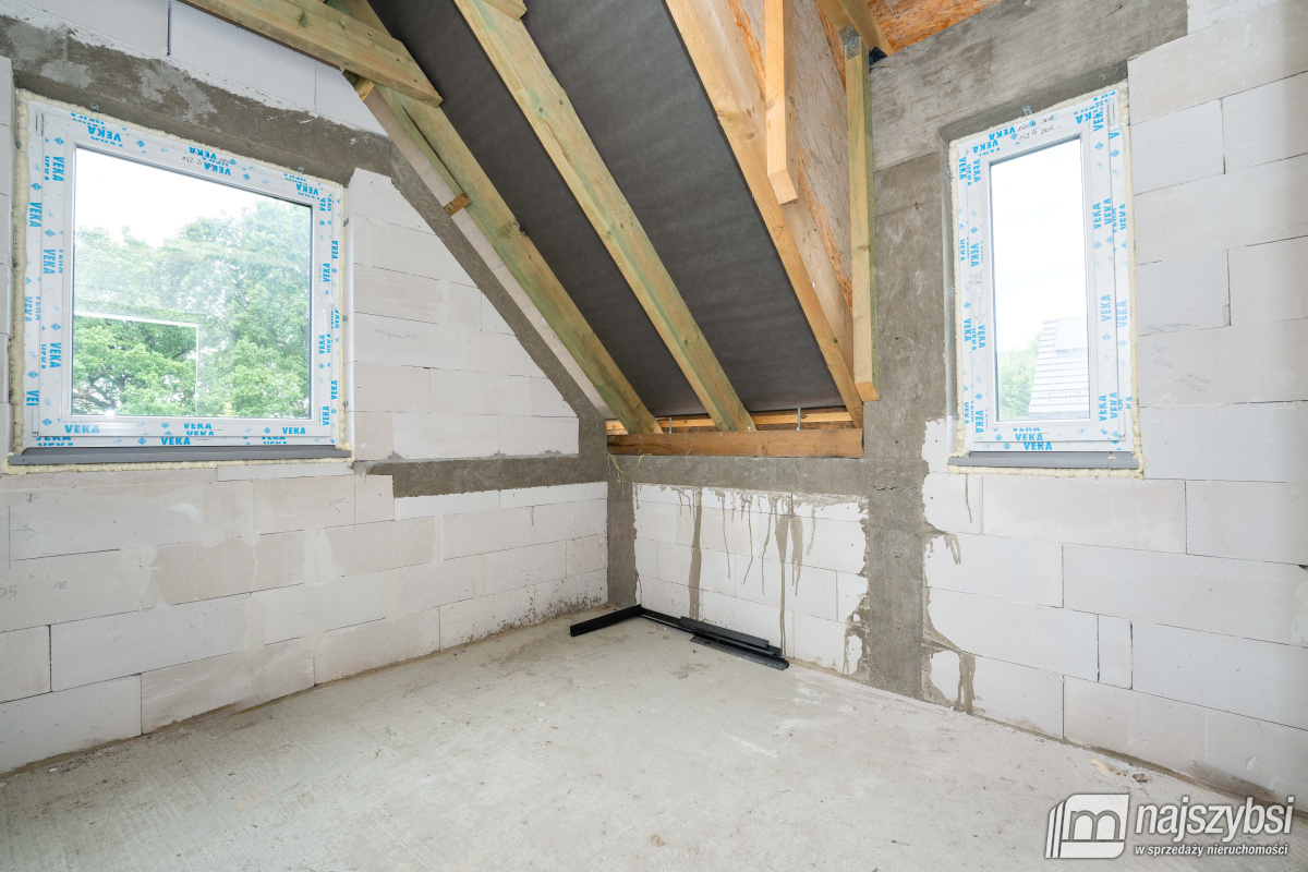 DZIWNÓWEK-DOM DWU APARTAMENTOWY  600 M DO MORZA (7)