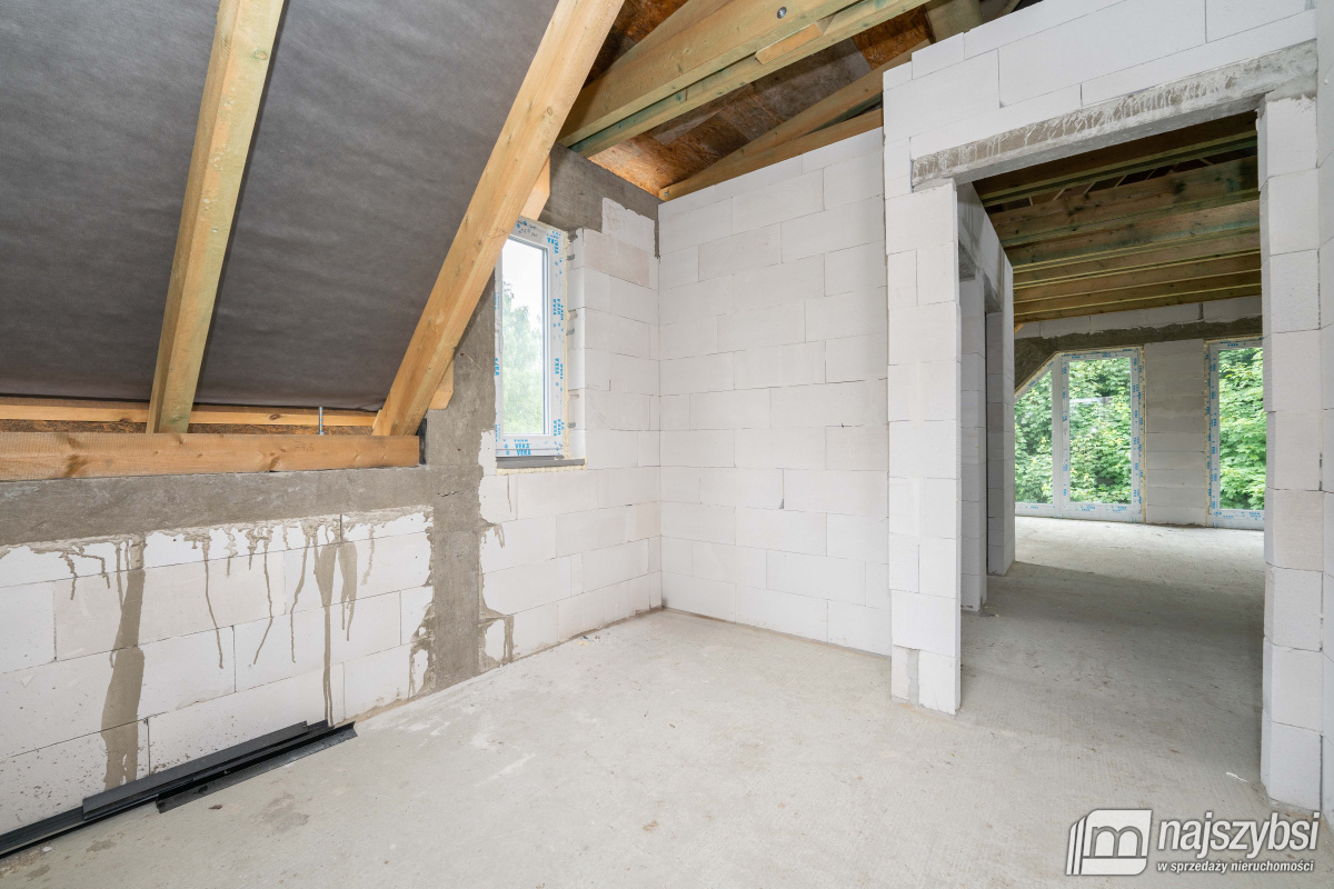 DZIWNÓWEK-DOM DWU APARTAMENTOWY  600 M DO MORZA (8)