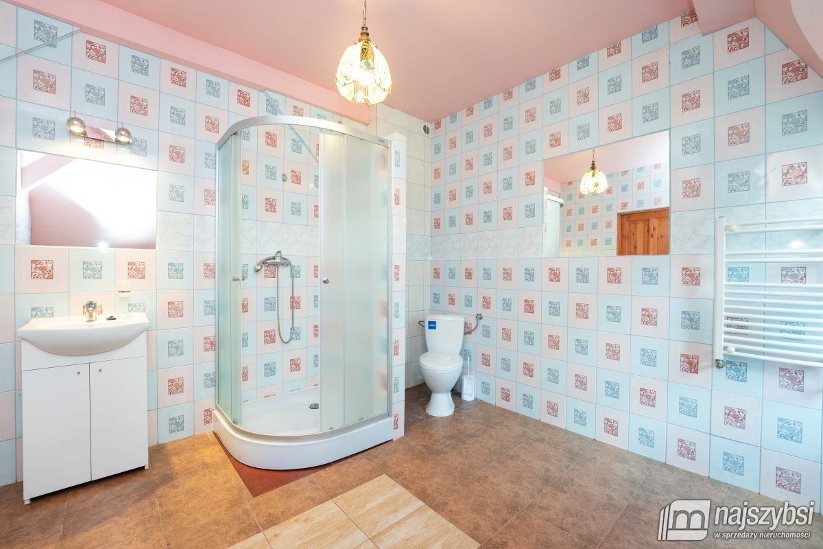 Biały Bór - z dużą działką, nad jeziorem  (24)