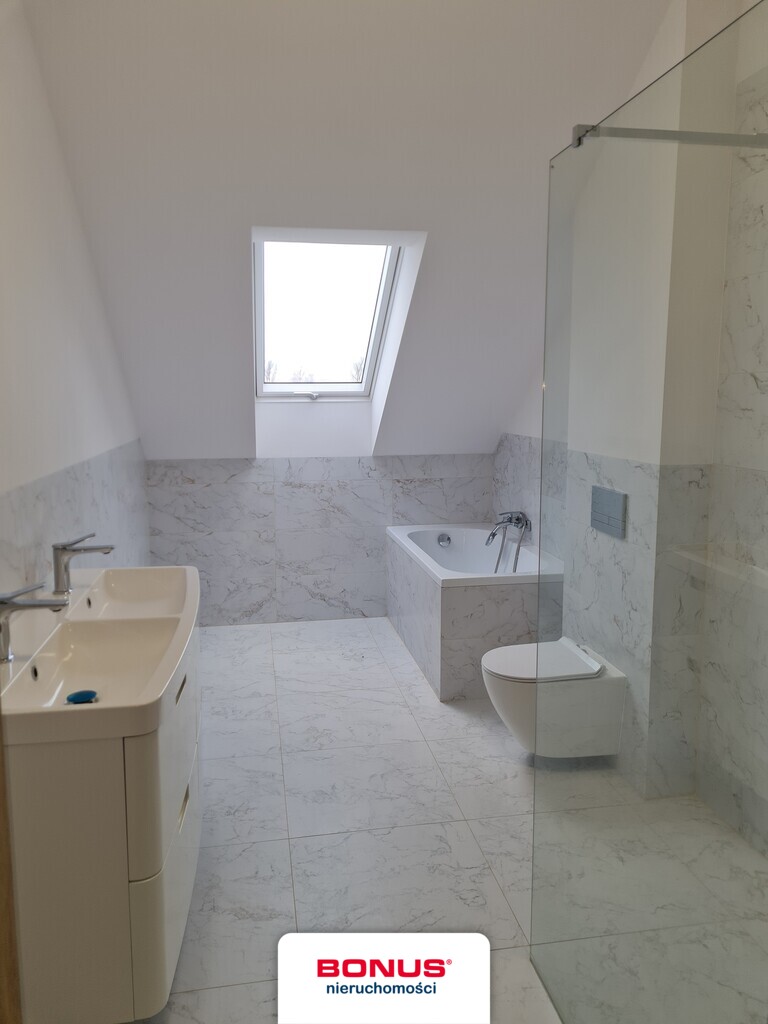 Bliźniak pod klucz (1)