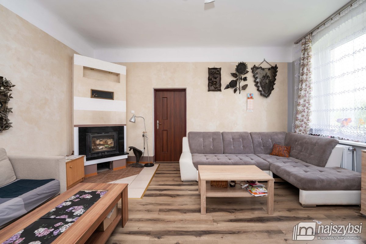 Recz - przestronne mieszkanie w centrum (2)