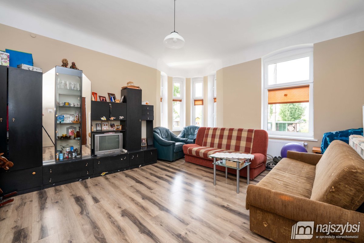 Recz - przestronne mieszkanie w centrum (4)