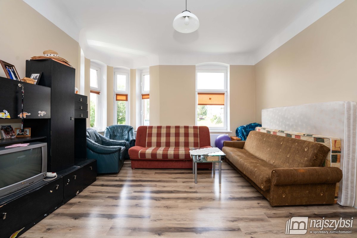 Recz - przestronne mieszkanie w centrum (5)