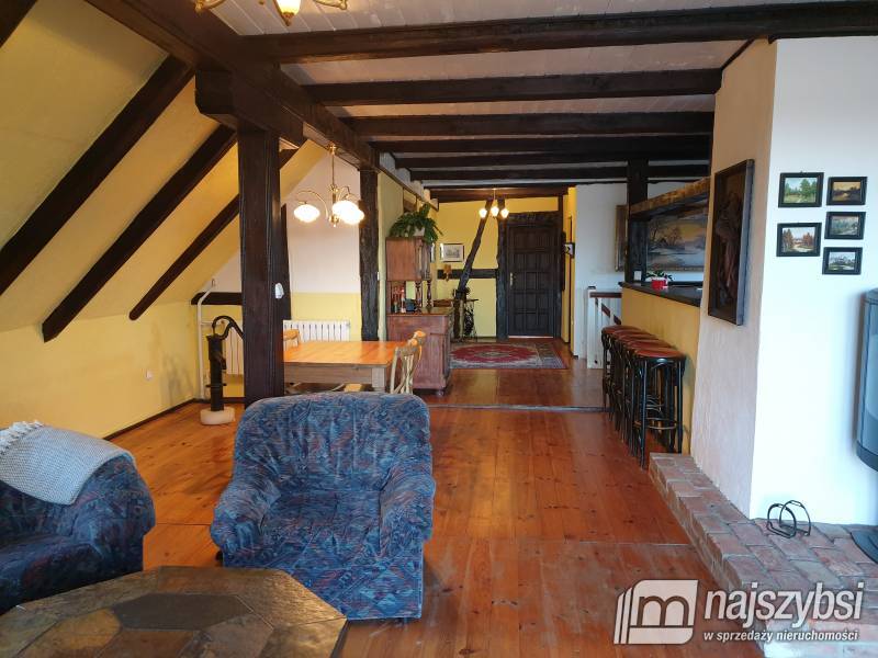  KLIMATYCZNY DOM Z LINIĄ BRZEGOWĄ JEZIORA (13)