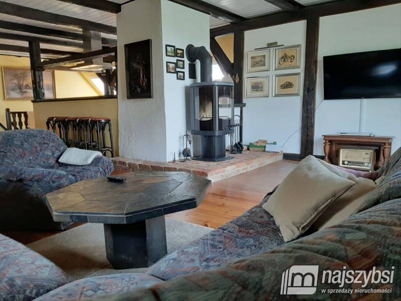  KLIMATYCZNY DOM Z LINIĄ BRZEGOWĄ JEZIORA (17)