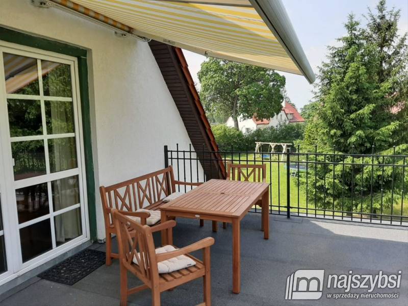  KLIMATYCZNY DOM Z LINIĄ BRZEGOWĄ JEZIORA (20)