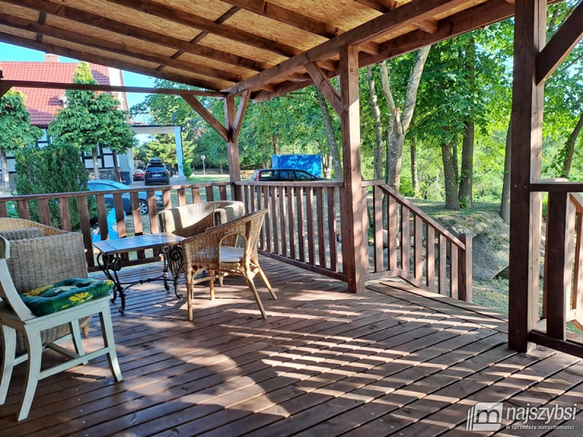  KLIMATYCZNY DOM Z LINIĄ BRZEGOWĄ JEZIORA (22)