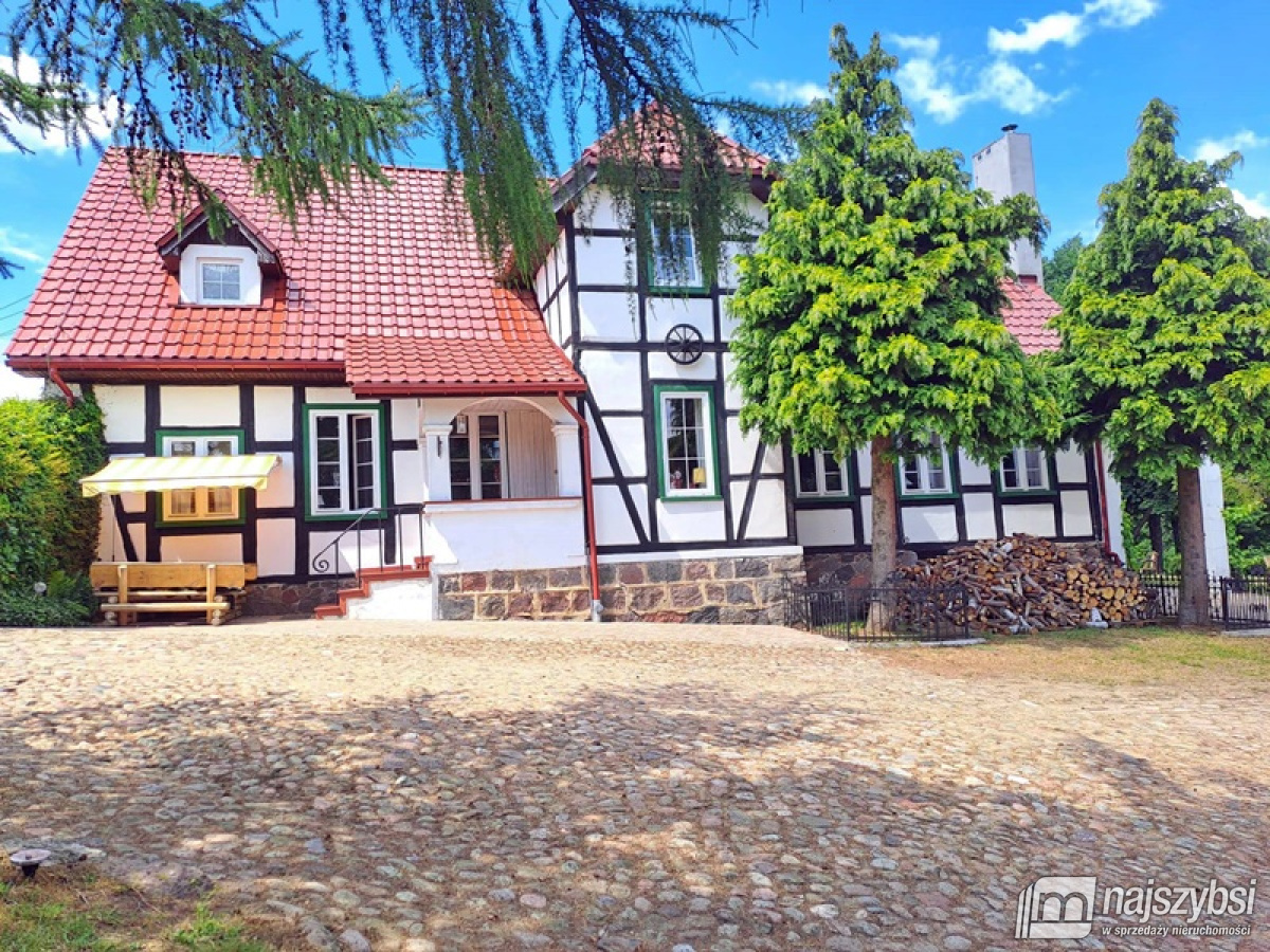  KLIMATYCZNY DOM Z LINIĄ BRZEGOWĄ JEZIORA (29)