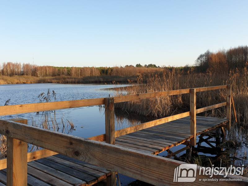  KLIMATYCZNY DOM Z LINIĄ BRZEGOWĄ JEZIORA (34)