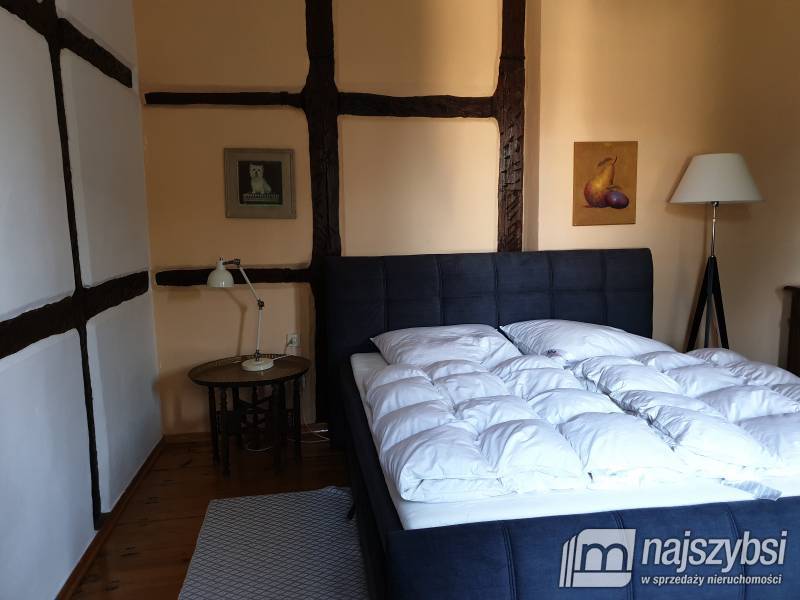  KLIMATYCZNY DOM Z LINIĄ BRZEGOWĄ JEZIORA (4)